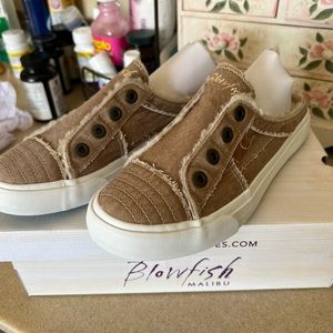 Blowfish Sneakers size 9